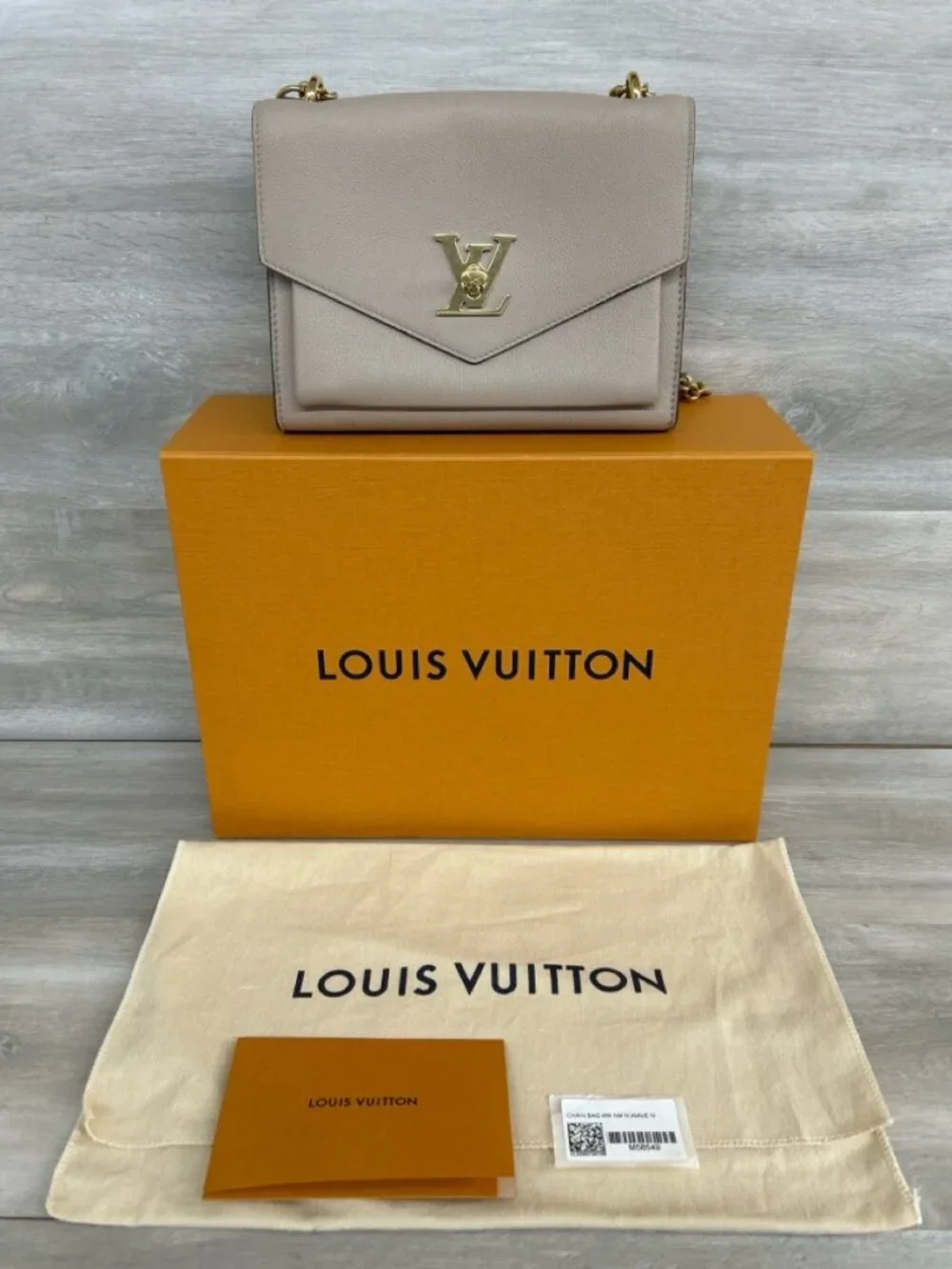Louis Vuitton New Wave Chain Bag MM M58549 (PO1021292)
